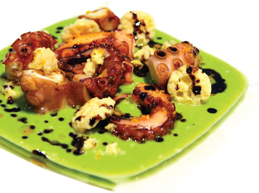 Pea soup with grilled octopus, GROKSÌ! and balsamic vinegar